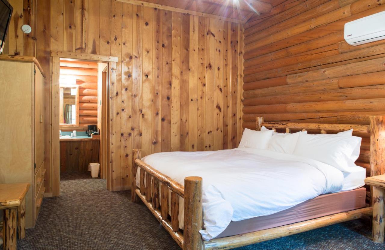 North Forty Resort 컬럼비아 폴스 외부 사진