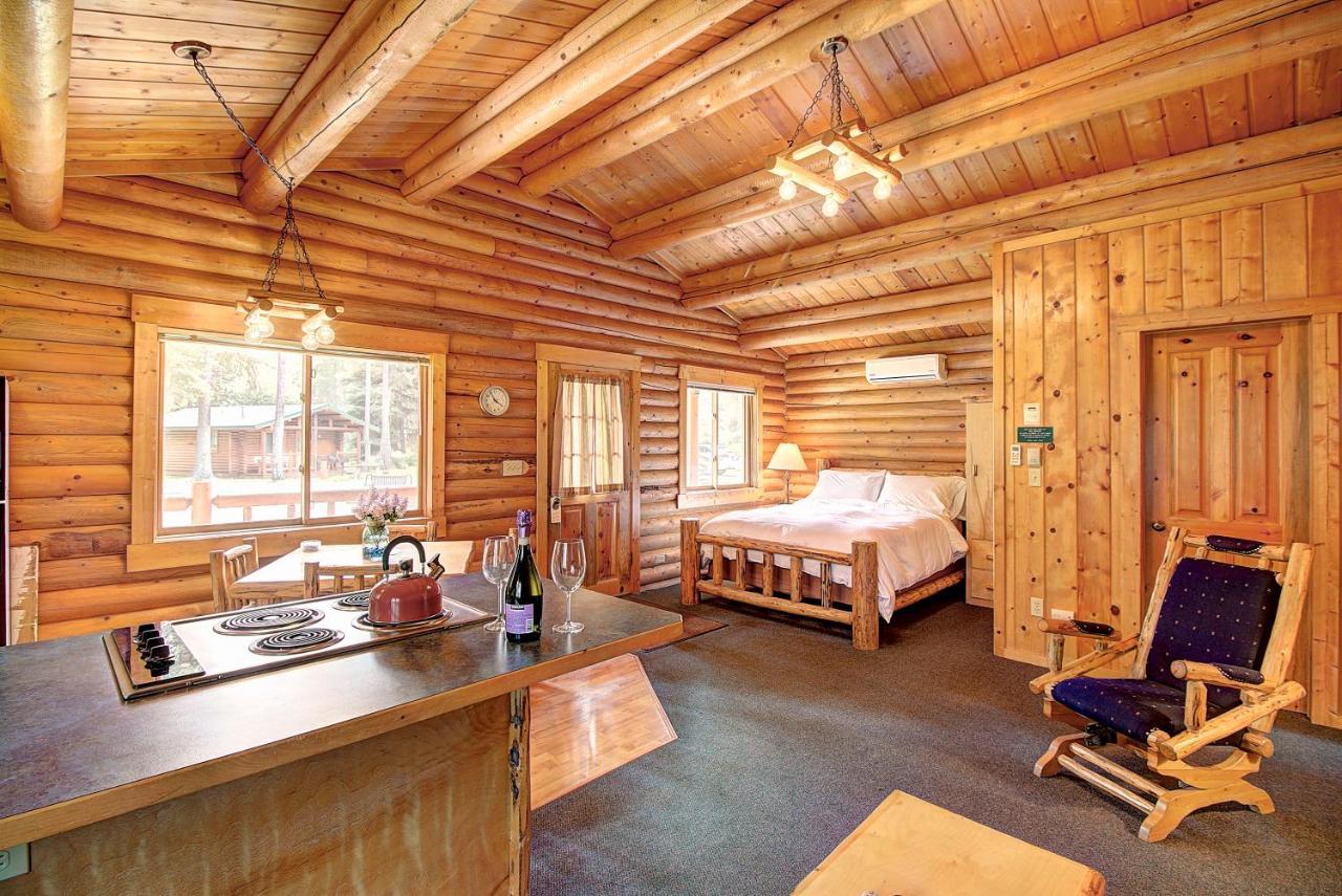 North Forty Resort 컬럼비아 폴스 외부 사진