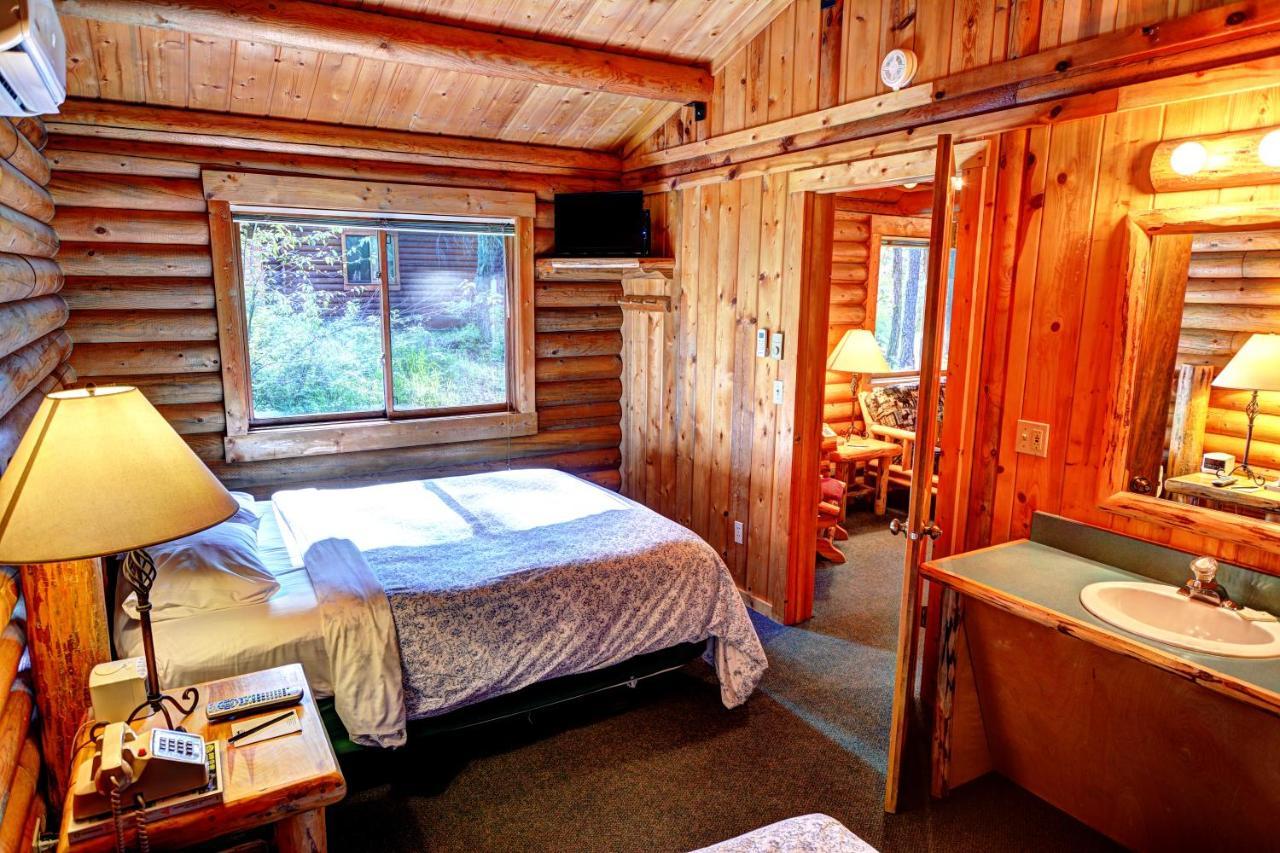 North Forty Resort 컬럼비아 폴스 외부 사진