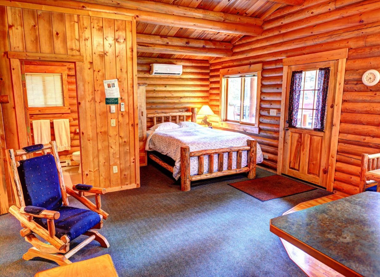 North Forty Resort 컬럼비아 폴스 외부 사진